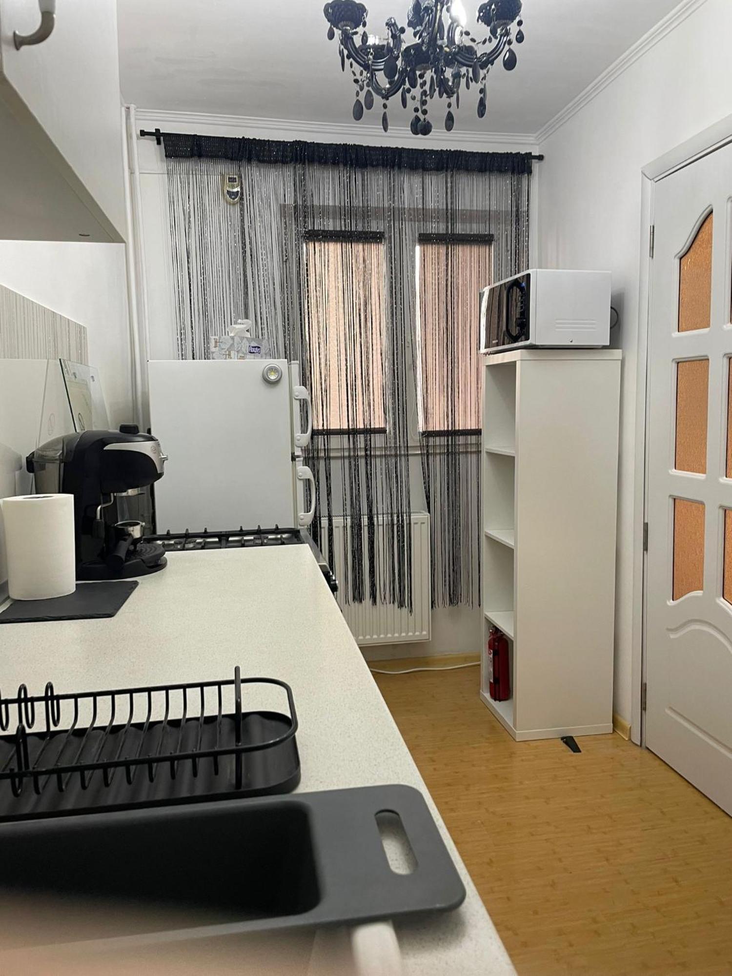 Emm Apartament - 100M Parc Si Metrou Tinererului Бухарест Экстерьер фото
